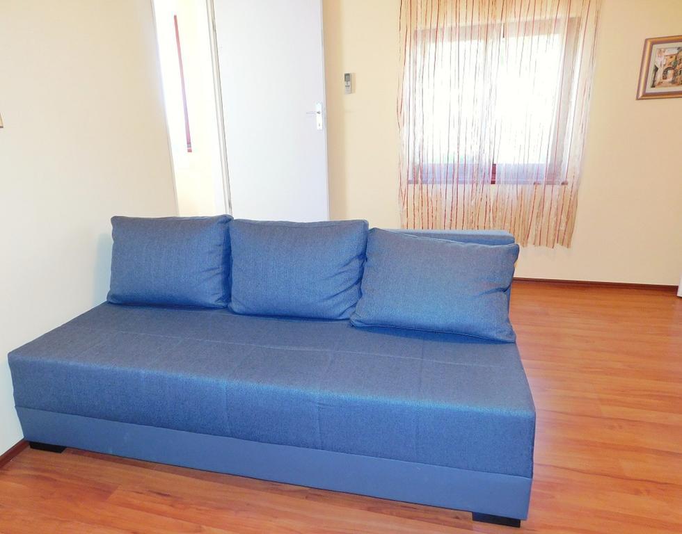 Apartments Danilo 48 Pula Bagian luar foto